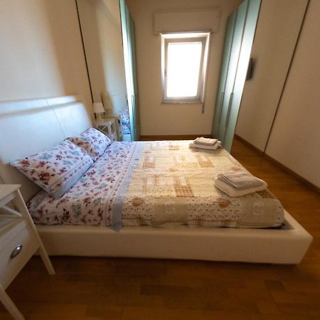 Attico Con Vista Panoramica Apartamento Livorno Exterior foto